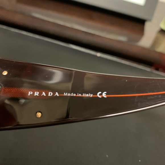 Prada women’s sunglasses - Picture 5 of 5